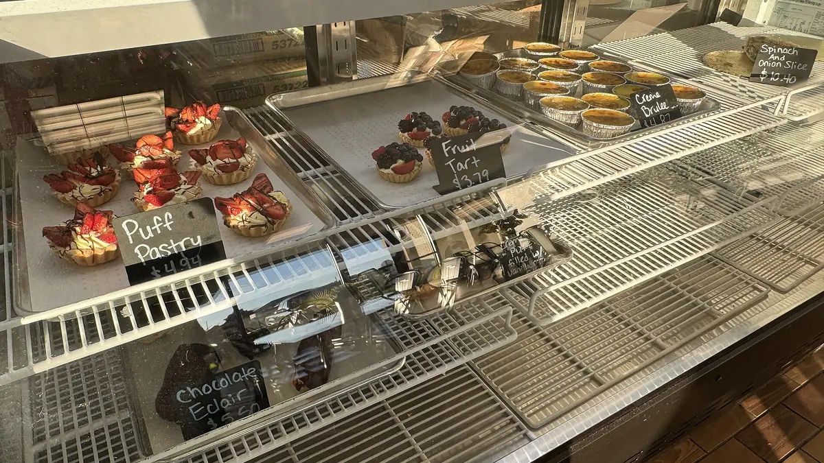 Eggless Cake Shop bakes